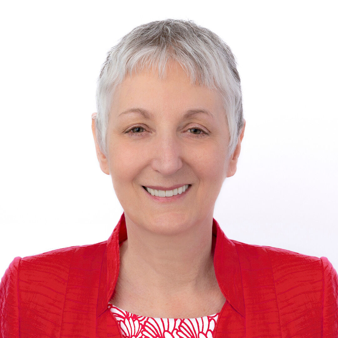 Portrait of author Karen Kingston